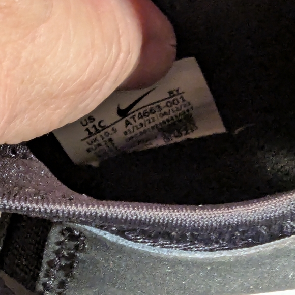 Nike flex runners child size 11. Like New. - Picture 5 of 7